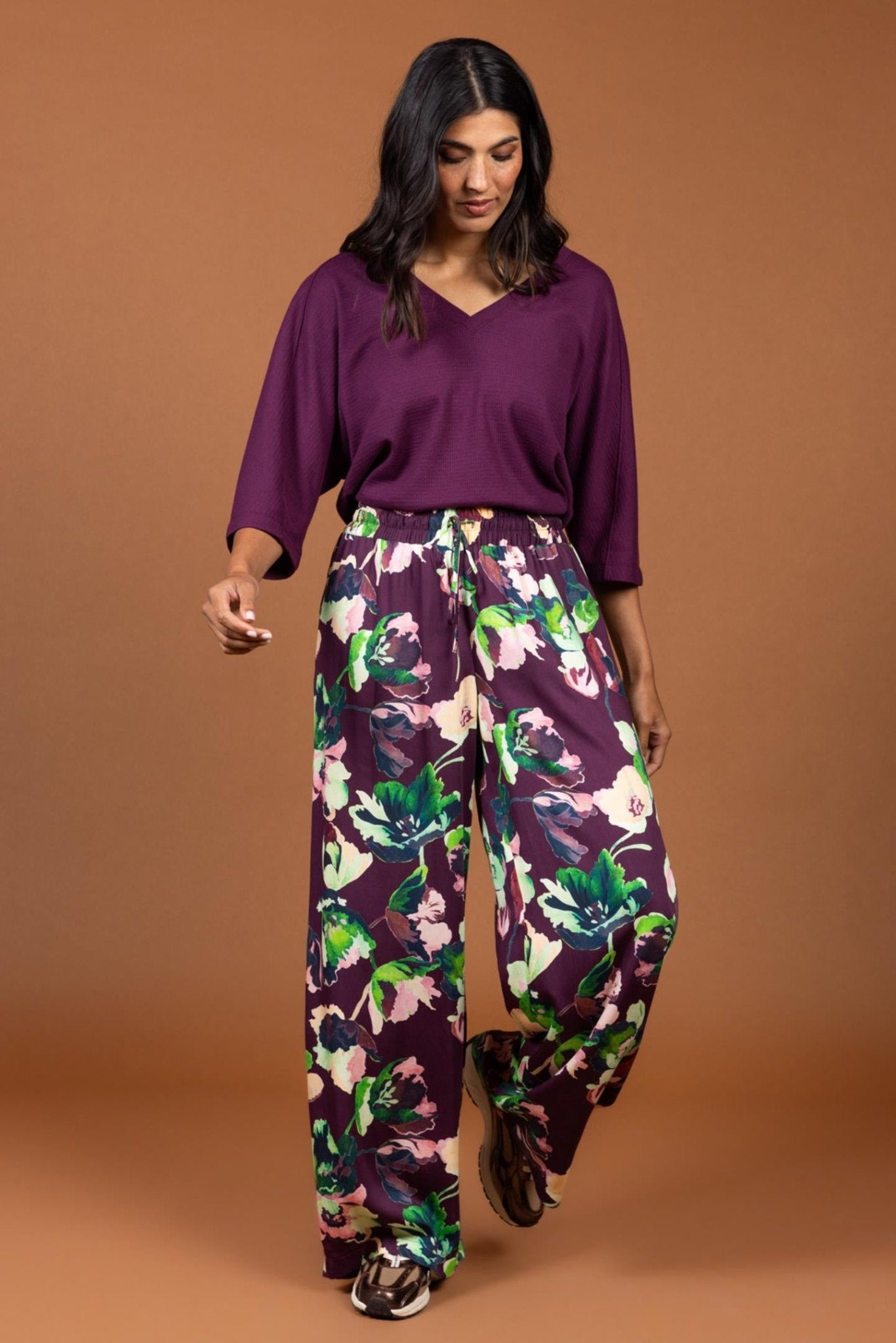 WIJDE BROEK MET KLEURRIJKE PRINT (9596) - Four Roses