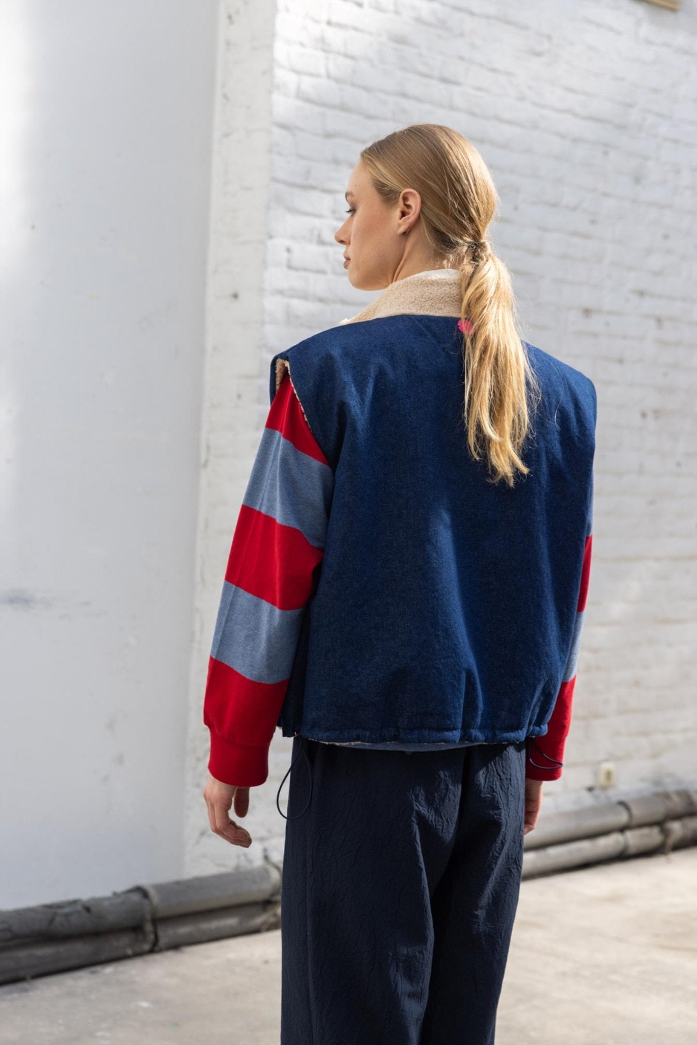 WIJDE BROEK MET SPORTIEVE LOOK IN NAVY (9601) - Four Roses