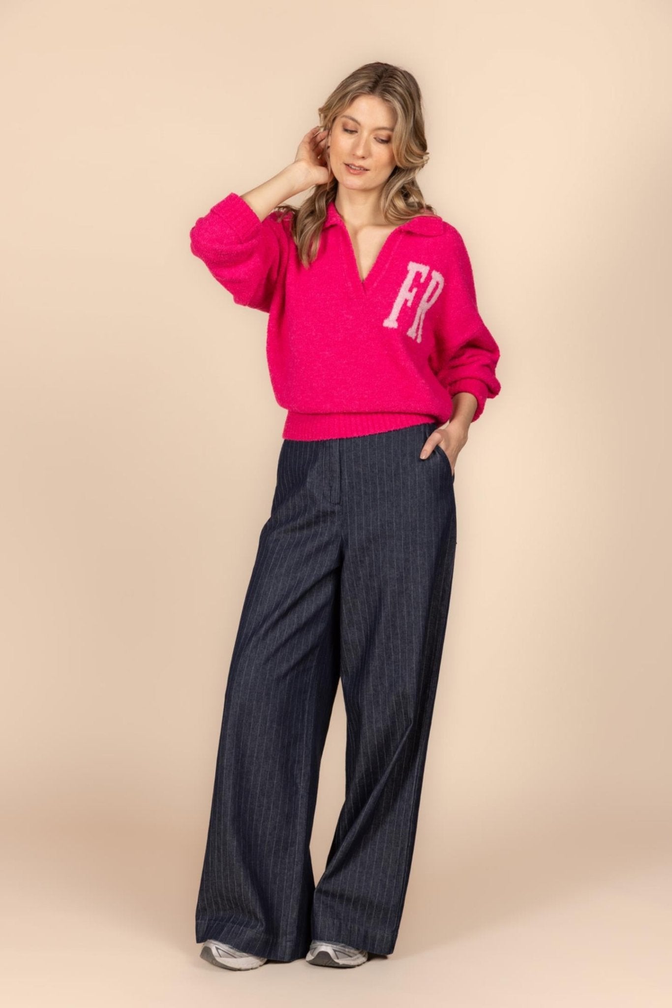 WIJDE JEANS MET KRIJTSTREEP IN NAVY (9502) - Four Roses