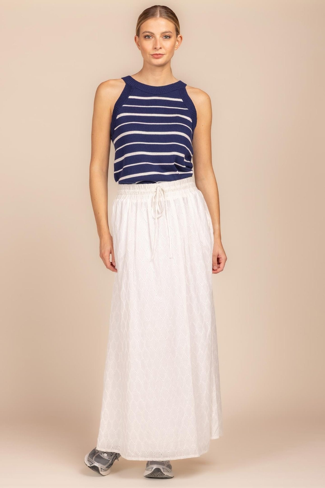 WIJDE ROK IN BRODERIE ANGLAISE (9085) - Four Roses