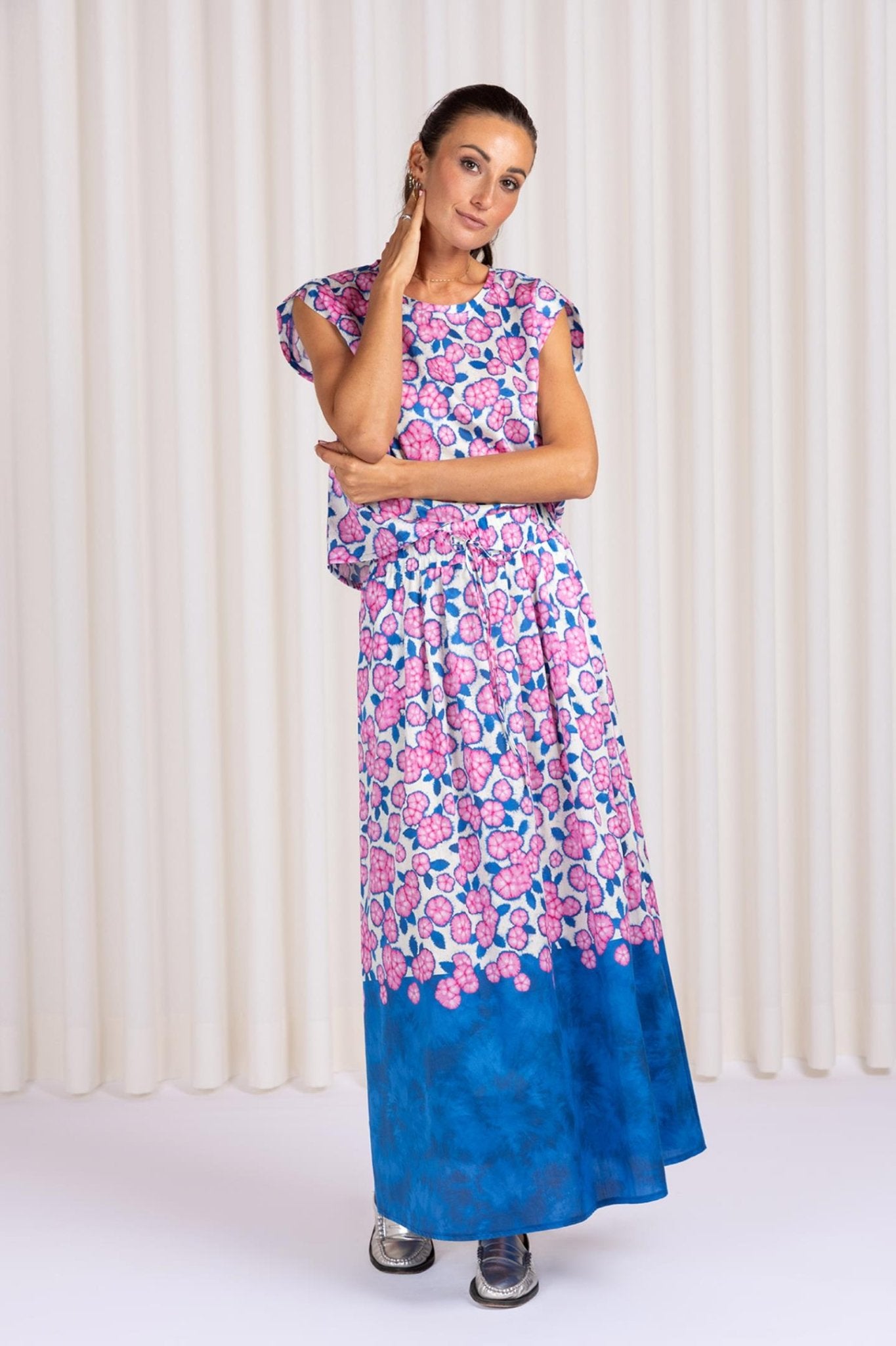 JUPE ÉVASÉE À IMPRIMÉ EXCLUSIF (C9083) - Four Roses