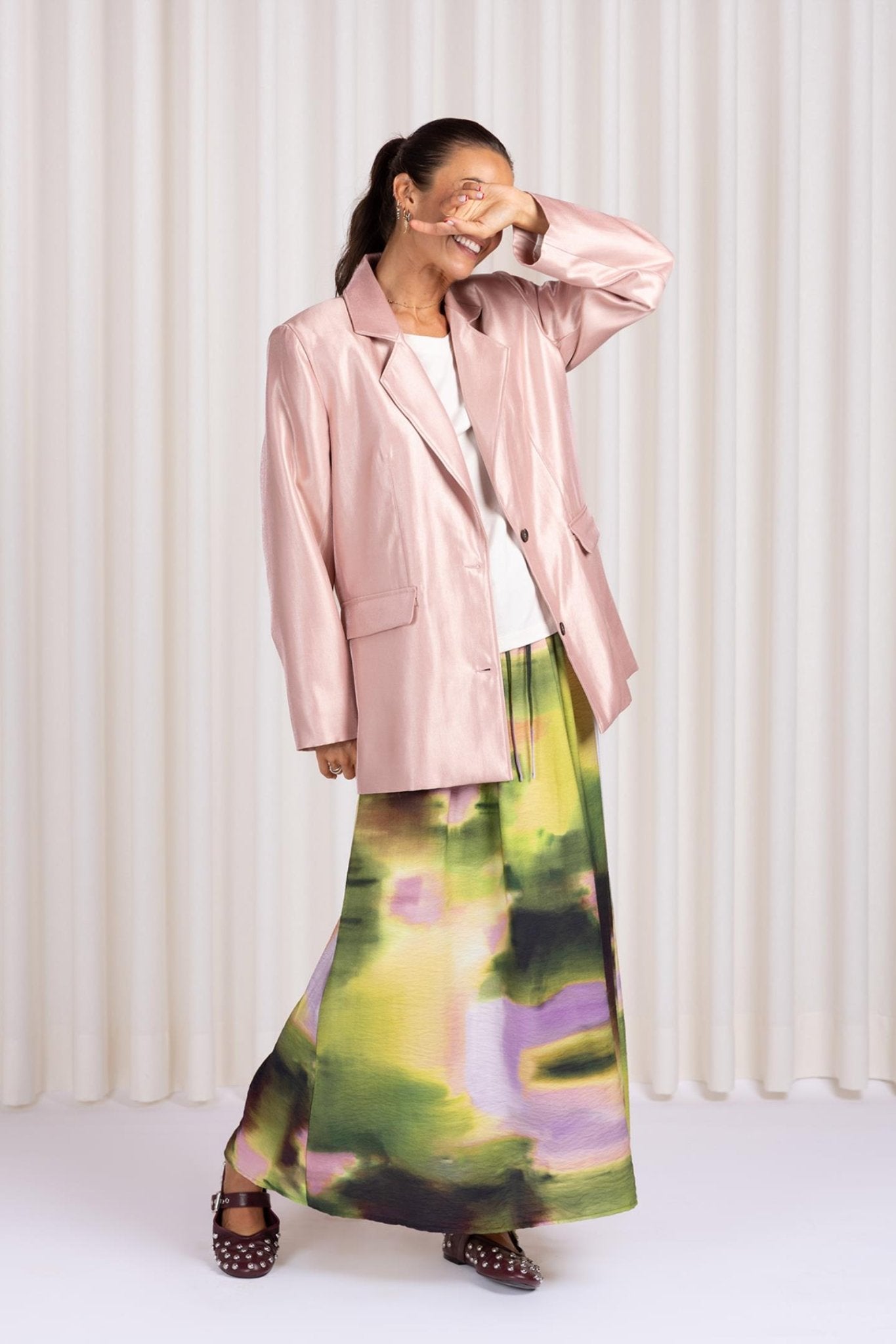 WIDE SKIRT WITH ABSTRACT PRINT (9084) - Four Roses